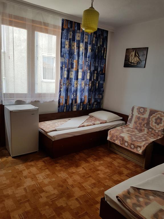 Guest Rooms Denitsa Obzor Luaran gambar