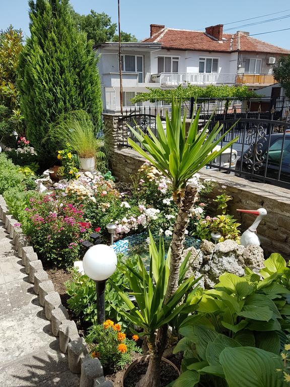 Guest Rooms Denitsa Obzor Luaran gambar